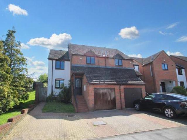 House for sale in Uxbridge, Greater London
