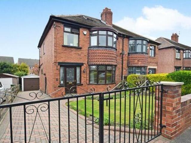 House for sale in Belle Isle, West Yorkshire