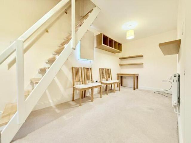 Farm for sale in Luton, England