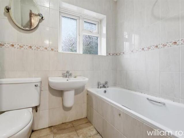 Farm for sale in Woodford Green, Greater London