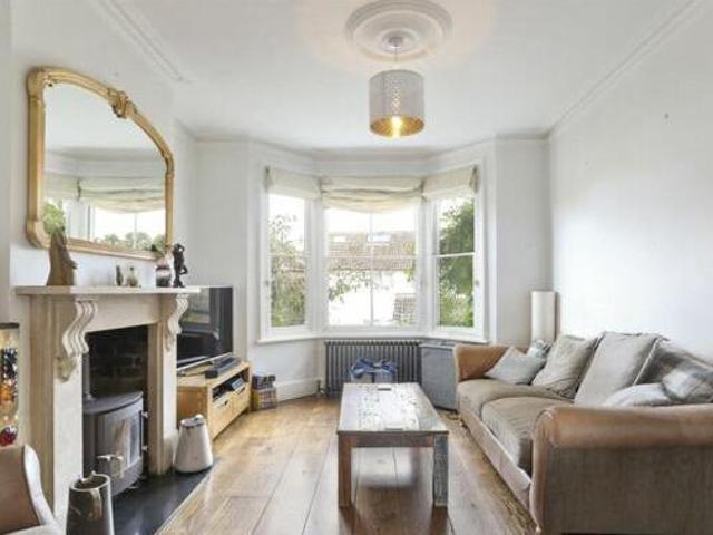 House for sale in Kings Hill, Colliers End