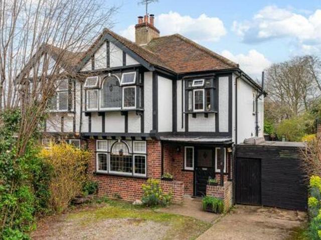 House for sale in Kings Hill, East Hertfordshire