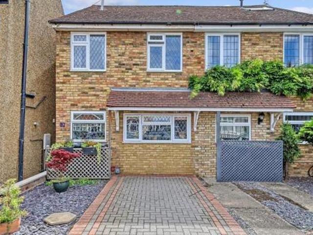 House for sale in Kings Hill, East Hertfordshire