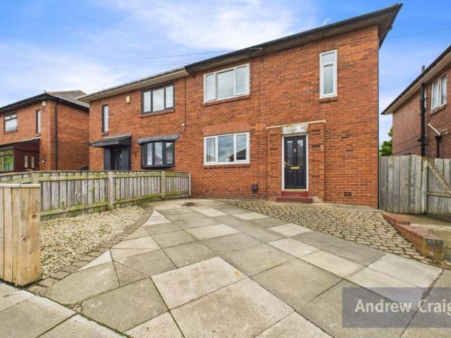 Semi Detached House for sale in Wideopen