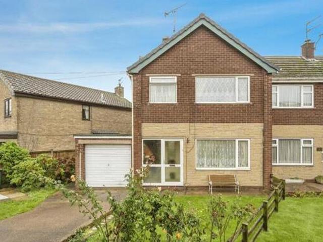 House for sale in Adwick Le Street, South Yorkshire
