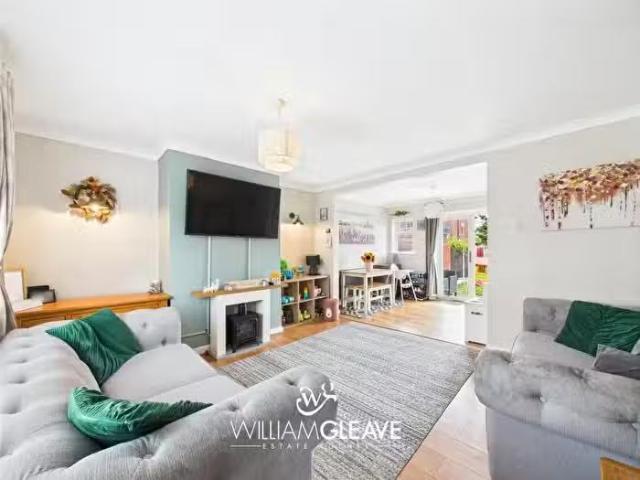 House for sale in Pulford