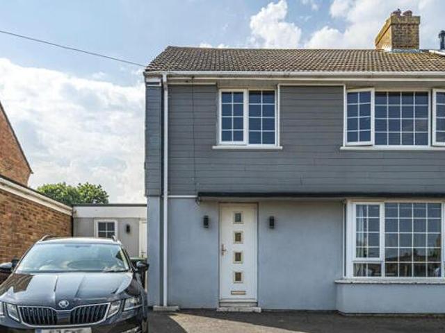 House for sale in Spring Vale, Hampshire