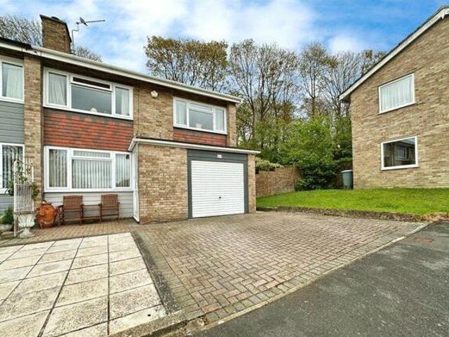 House for sale in Spring Vale, Hampshire