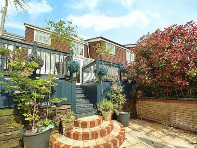 House for sale in Spring Vale, Hampshire