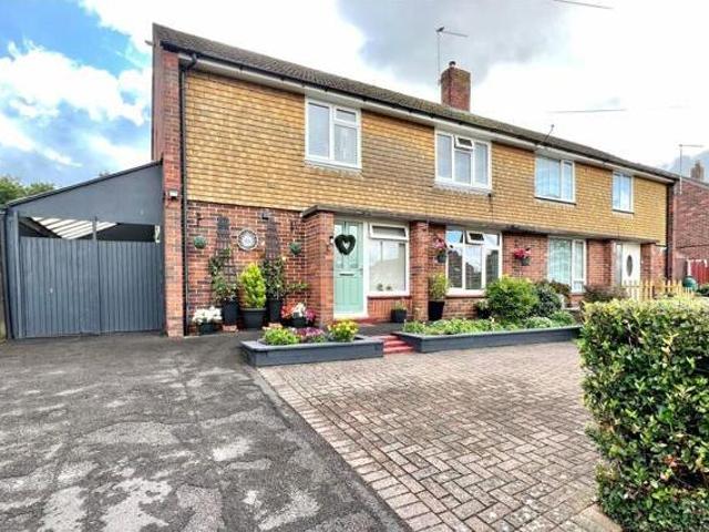 House for sale in Spring Vale, Hampshire