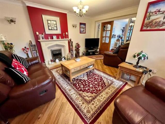 Farm for sale in Bransholme, Hull