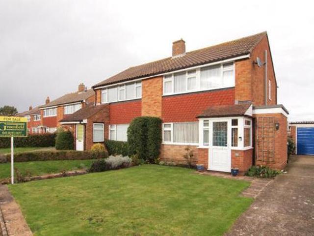 House for sale in Chessington