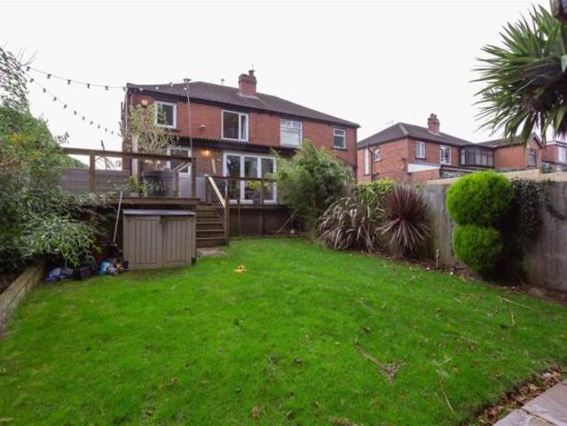 Farm for sale in Roundhay, West Yorkshire