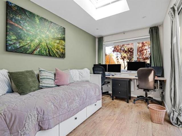 Farm for sale in Caversham Heights, Reading
