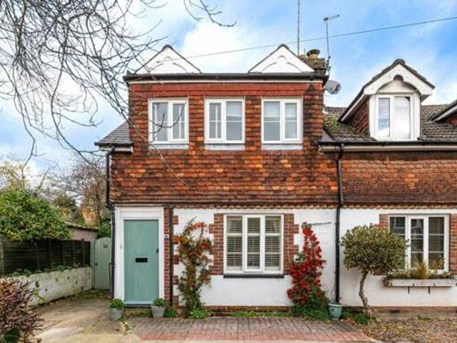House for sale in The Butts, Kent