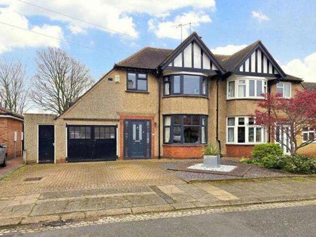 House for sale in Northampton, Northamptonshire
