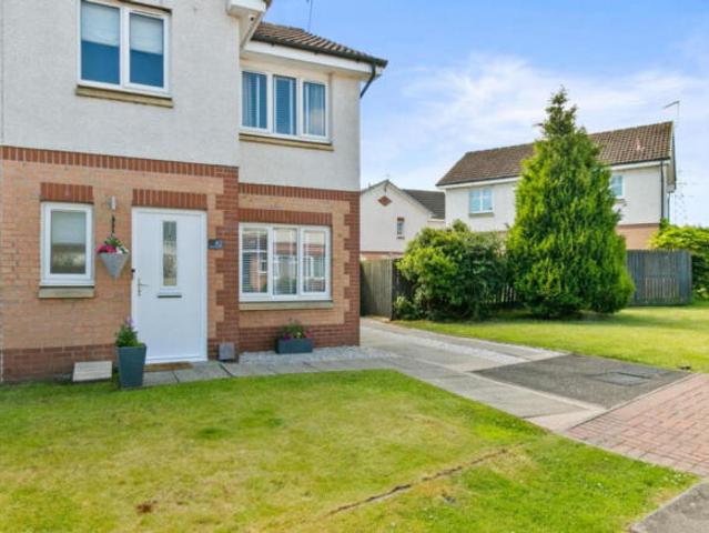 Farm for sale in Darnley, Scotland
