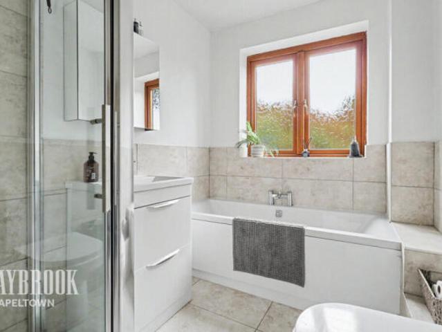 Farm for sale in Chapeltown, South Yorkshire