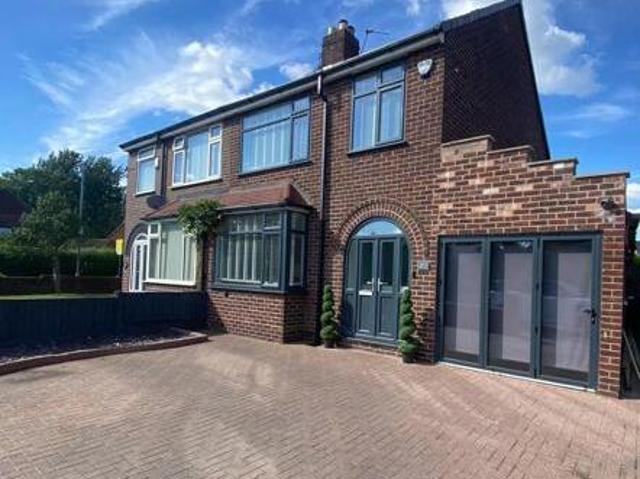 House for sale in Widnes, Liverpool City Region