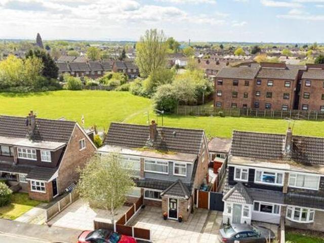 House for sale in Widnes