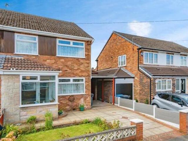 House for sale in Widnes, Liverpool City Region