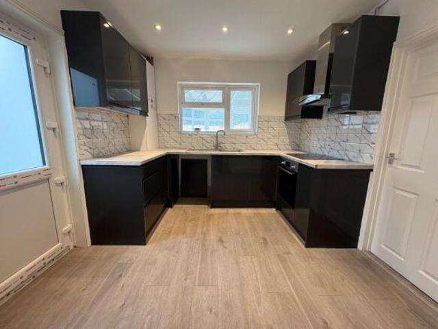 Farm for sale in Edenthorpe, Doncaster