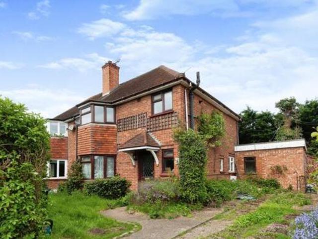 House for sale in Heol-las, Surrey