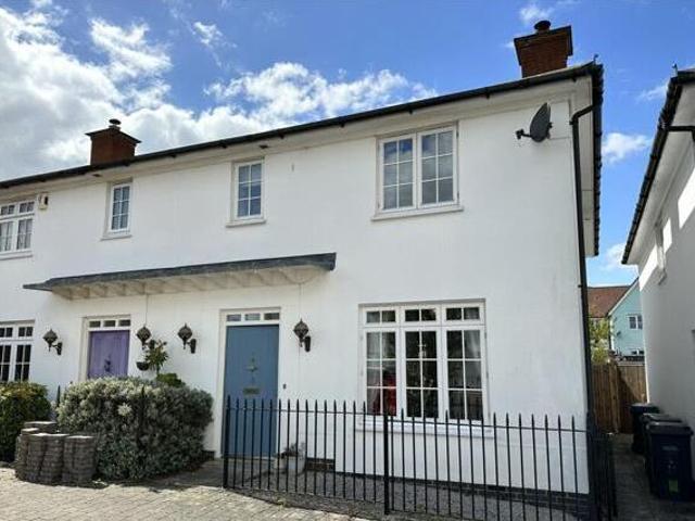 House for sale in Chipping Hill, Essex