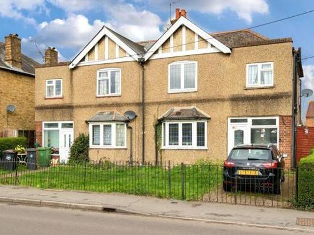 House for sale in Horsell, Woking