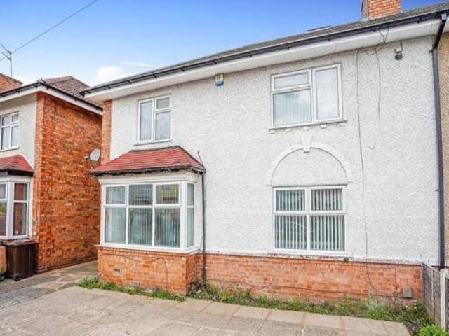 House for sale in Aldersley, West Midlands