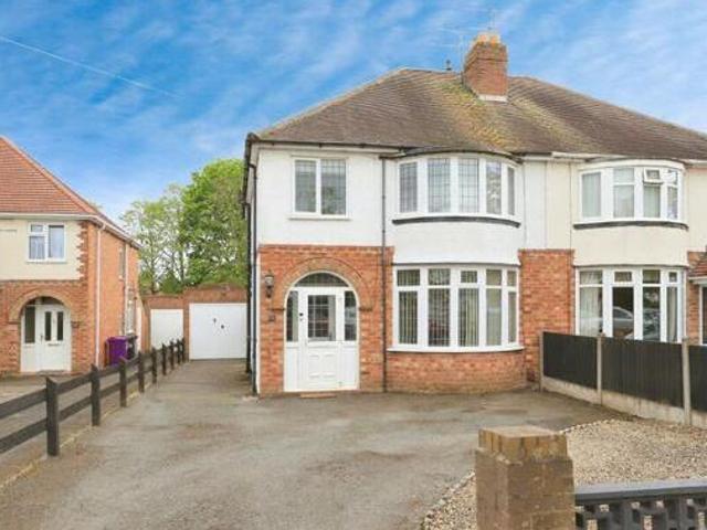 House for sale in Aldersley, West Midlands