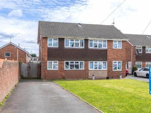 House for sale in Aldersley, West Midlands