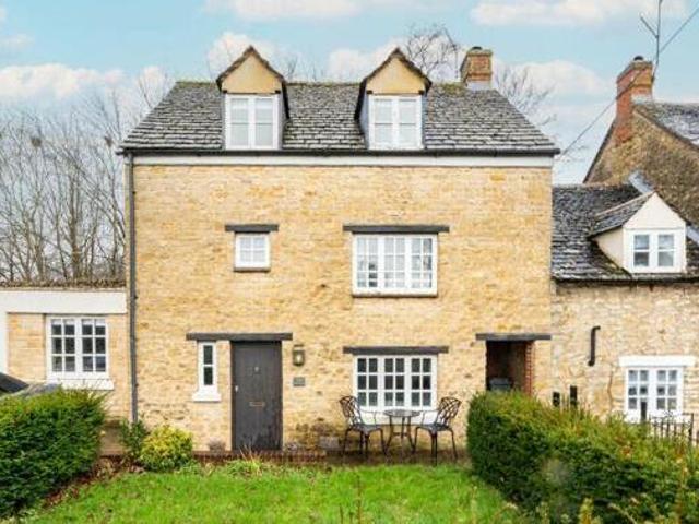 House for sale in Old Woodstock, West Oxfordshire