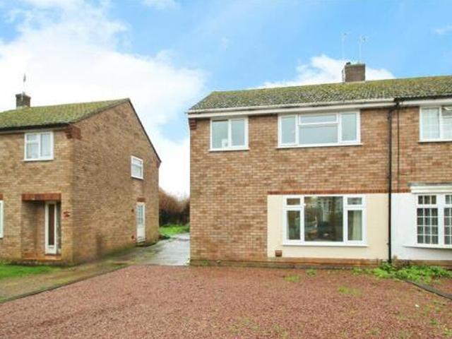 House for sale in Dines Green, Worcester