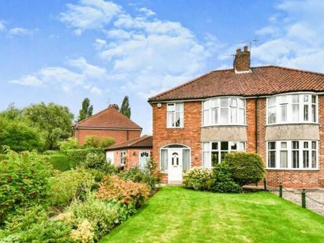 House for sale in High Field, York