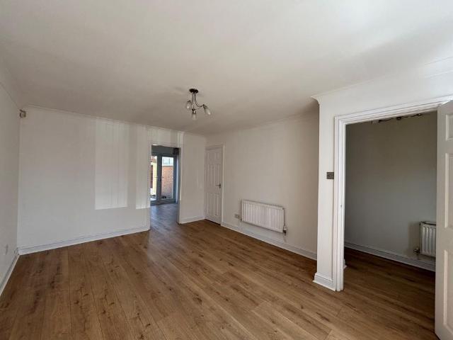 House for rent in Calderstones