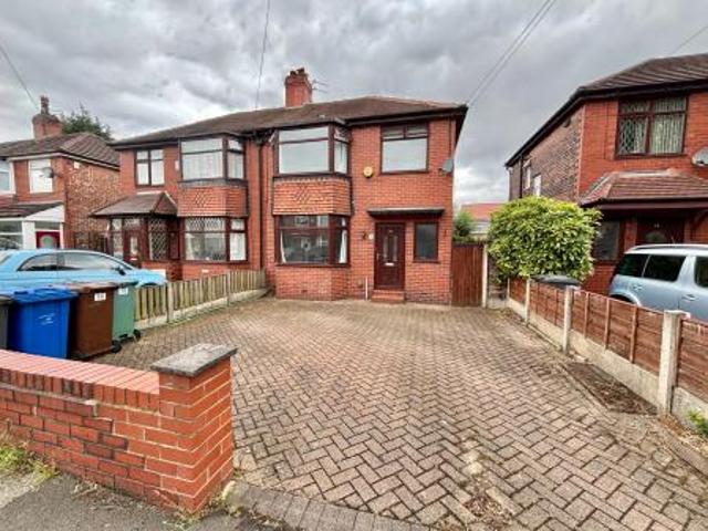 House for rent in Besses o' th' Barn, Bury