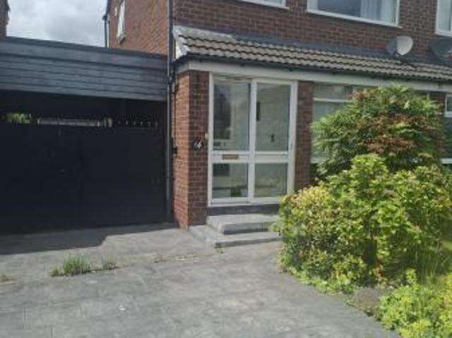 House for rent in Ashton-under-Lyne, Tameside