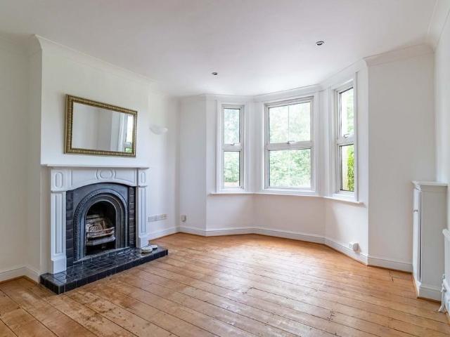 House for rent in Five Acres, Hertfordshire