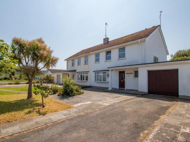 House for rent in Castel