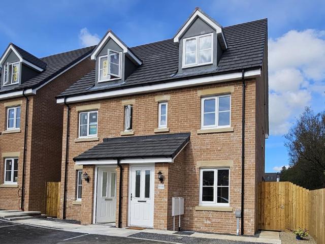 House for rent in Maes y Parc, Cross Hands
