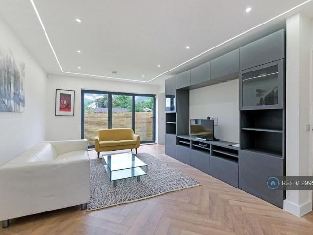 House for rent in London Borough of Croydon, Greater London
