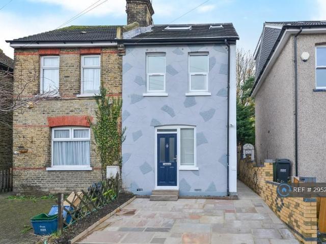 House for rent in London Borough of Croydon, Greater London