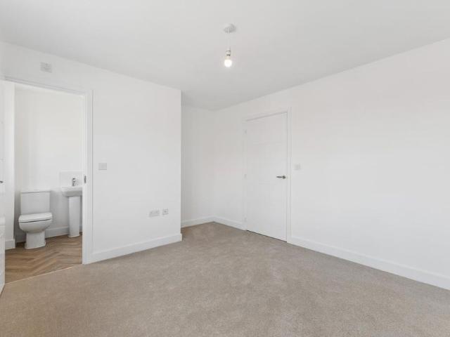 House for rent in Overstone