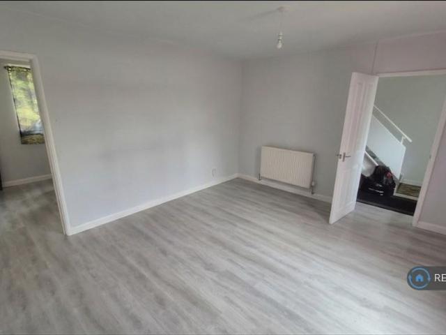 House for rent in Overslade, New Bilton