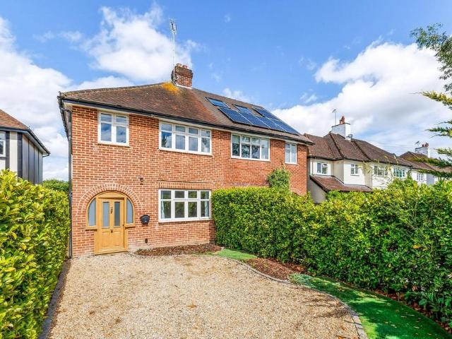 House for rent in Sunningdale