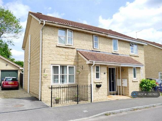 House for rent in Calne