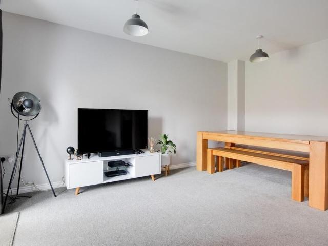 House for rent in Kingsway, Gloucester