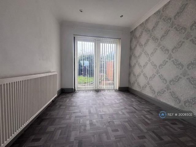 House for rent in Hurst, Greenheys