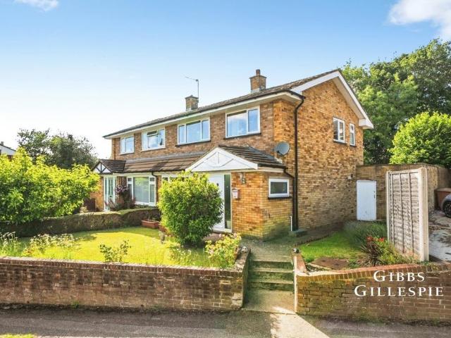 House for rent in Maple Cross, Three Rivers